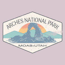 Glowy Arch Scene Ladies' SS